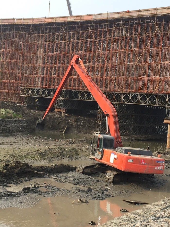 長臂挖機(jī)(1)