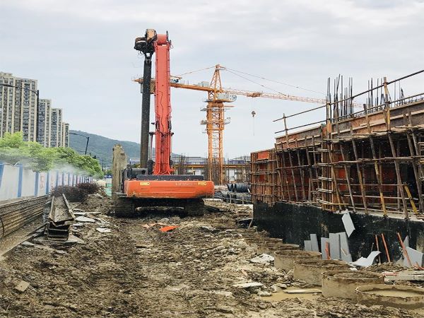 pc工法組合鋼管樁的導(dǎo)樁架要如何進(jìn)行安裝呢